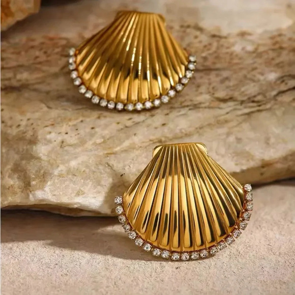 Seashell 18K Gold Stainless Steel Waterproof Crystal Earrings - Picture 9 of 13